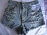 Short tamanho 40 com detalhes em renda